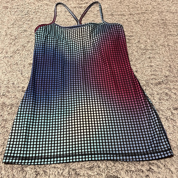 Bundle of 4 pieces lululemon , Size 6 , - Picture 3 of 8